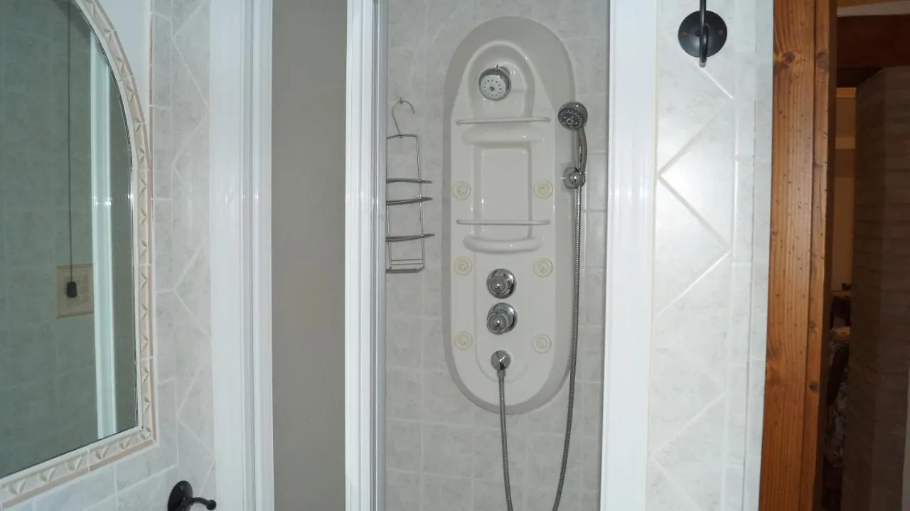 B&B La Casa Rosa Balze Bed & Breakfast